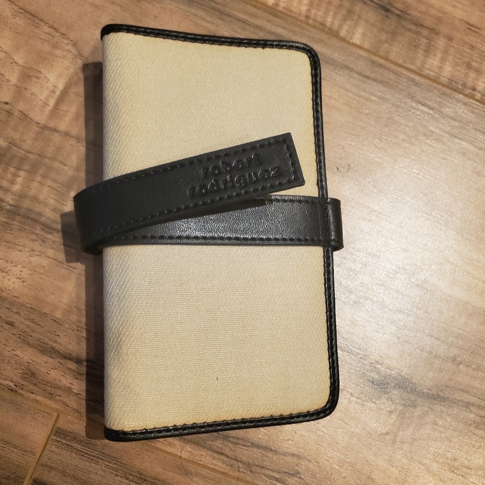 Robert Rodriguez wallet